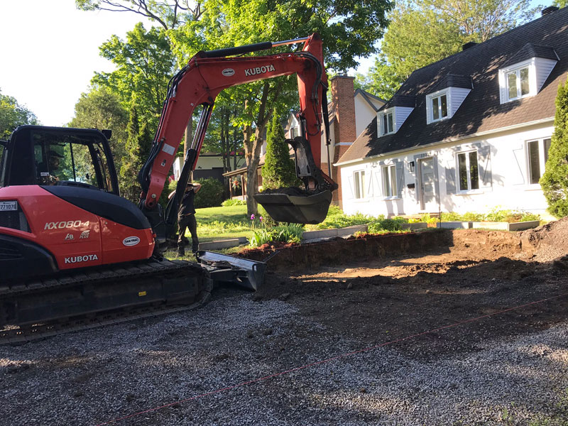Excavation d'une entrée residentielle à Québec